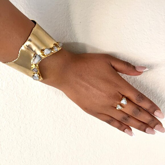 Pearl Adjustable cuff Bracelet Gold Plated & Ring Set - Picture 2 of 2